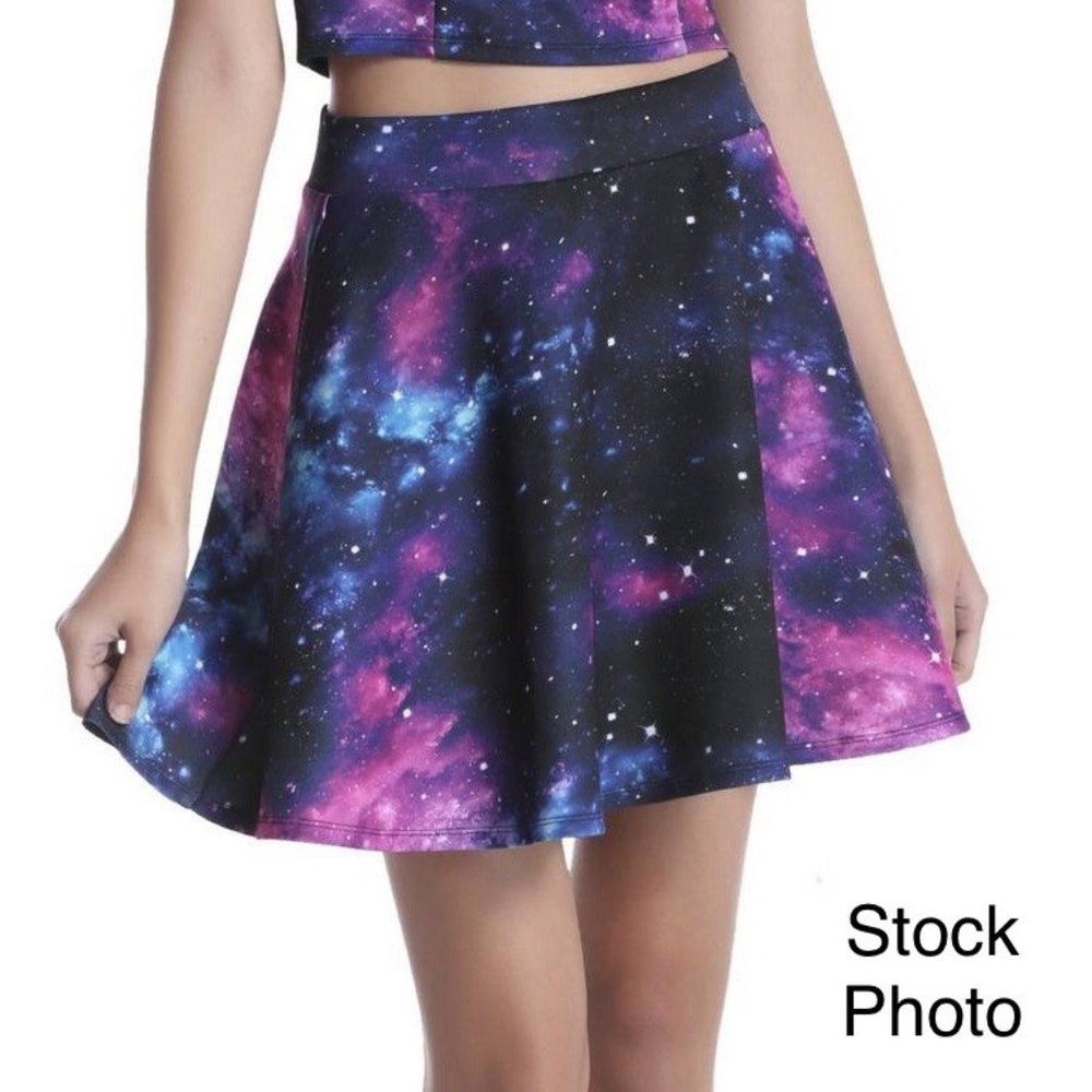 Hot Topic Galaxy Skater Skirt Large